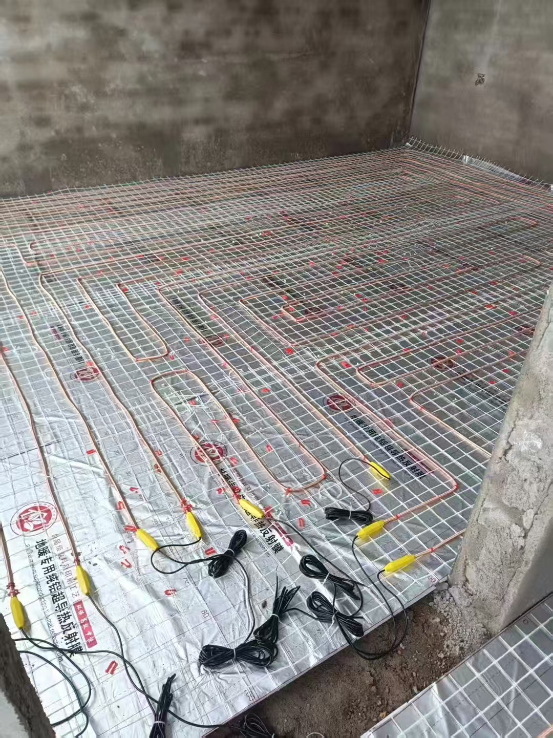 高质量石墨烯地暖智能温控器.jpg