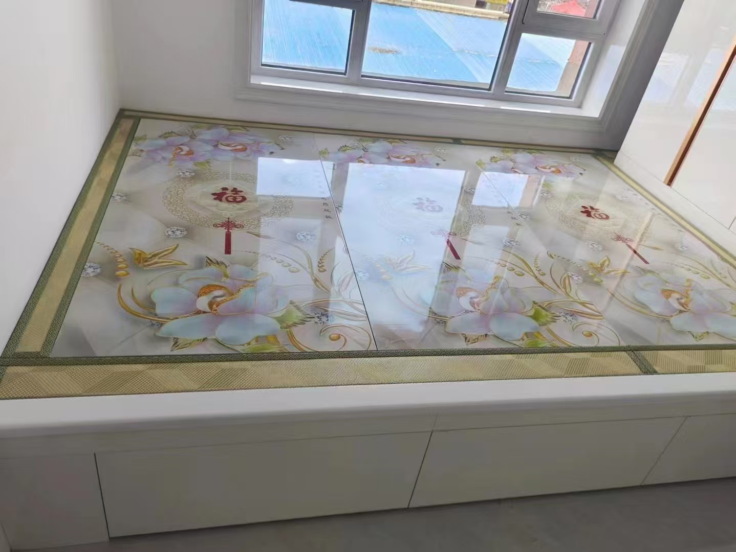 智能温控器在石墨烯电热板上的应用介绍